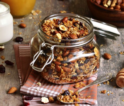 Crunchy Granola with Cranberries and Honey